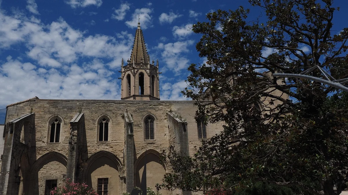 église